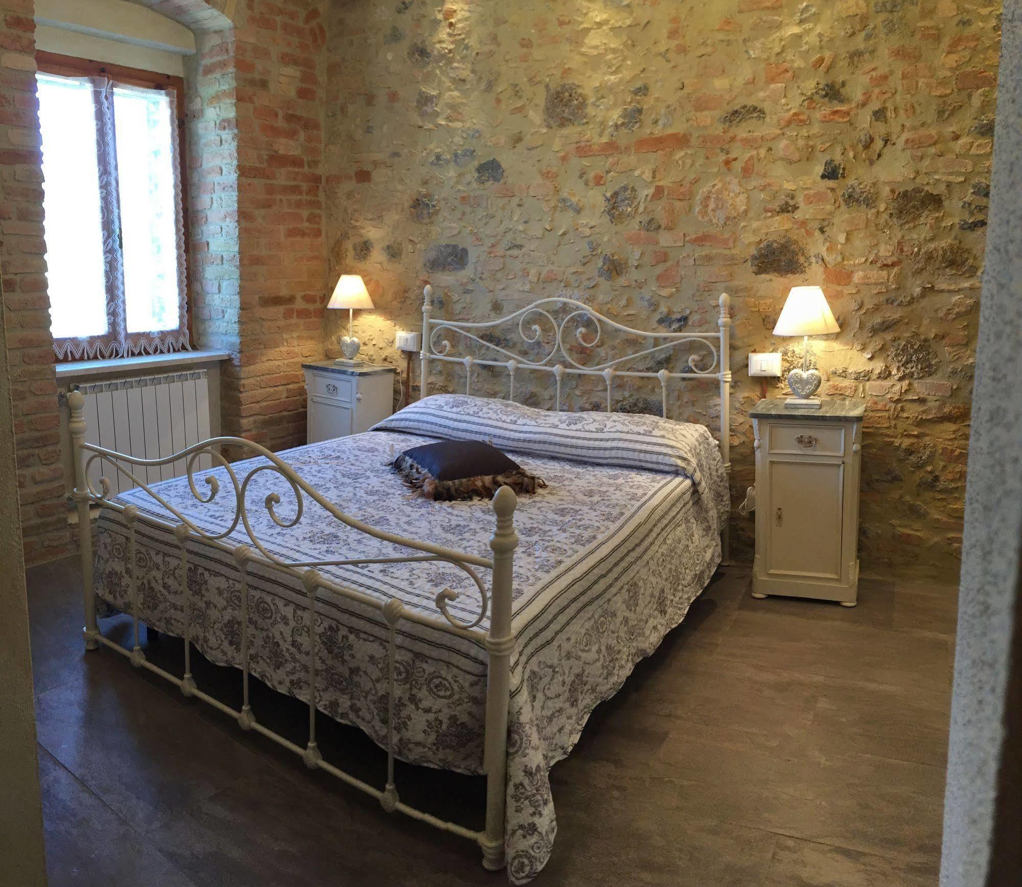 A Spasso Nel Tempo San Gimignano Exterior photo